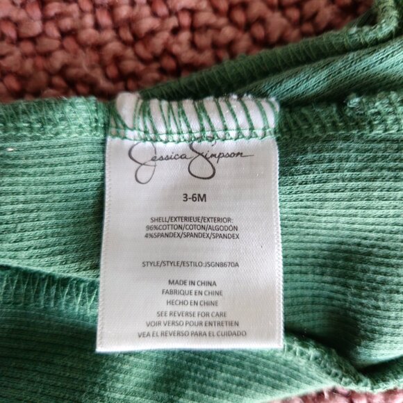 Sale 🎉🥳 4/$25 or $10 Jessica Simpson Green and Purple Rompers Size 3-6M - Picture 10 of 10